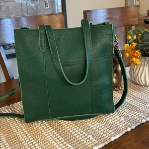 PORTLAND LEATHER  Zippered Large Lola, Forest Green, NWOT, Perfect for Summer!